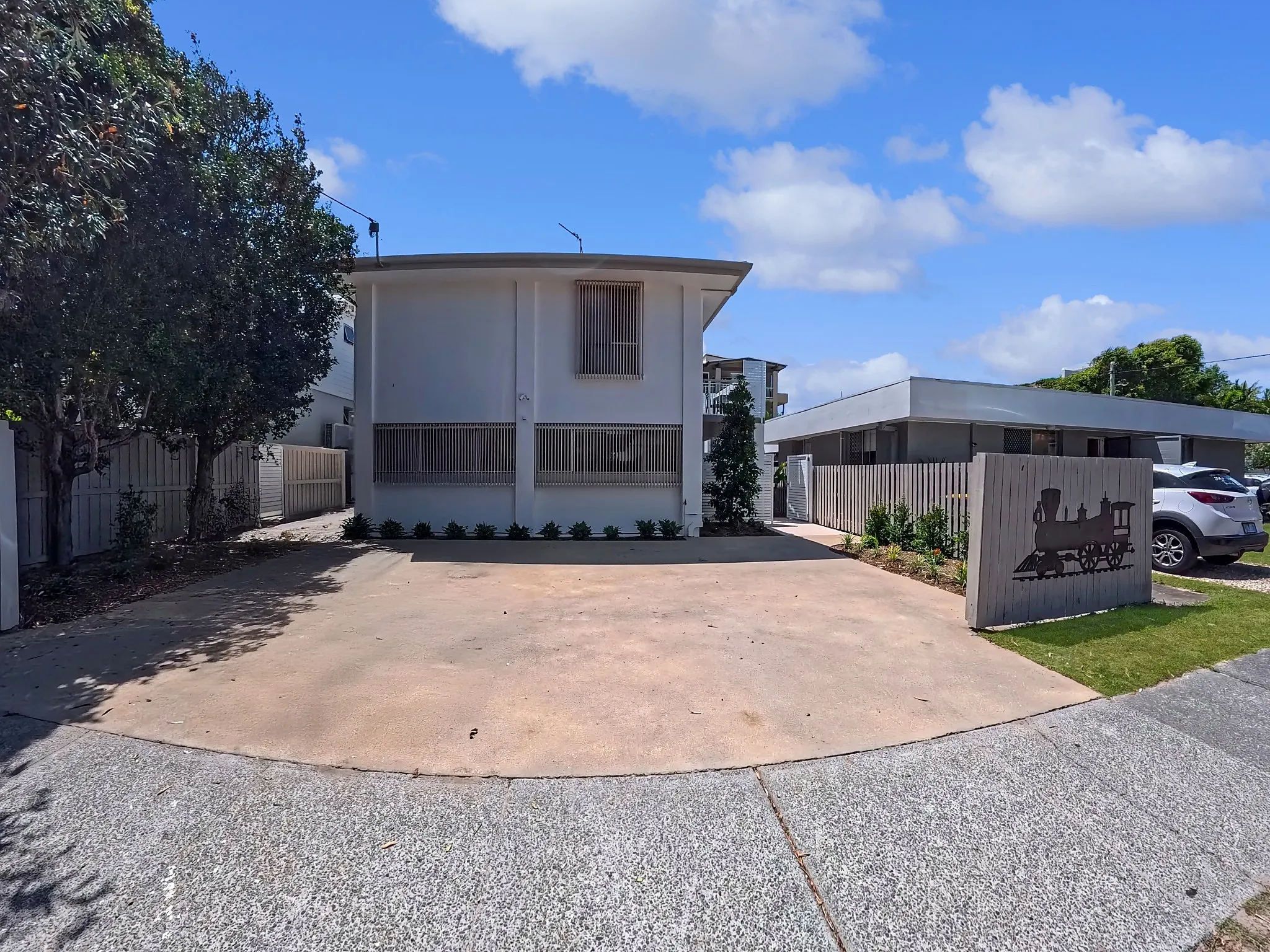 Mermaid Beach Unit 1 exterior view