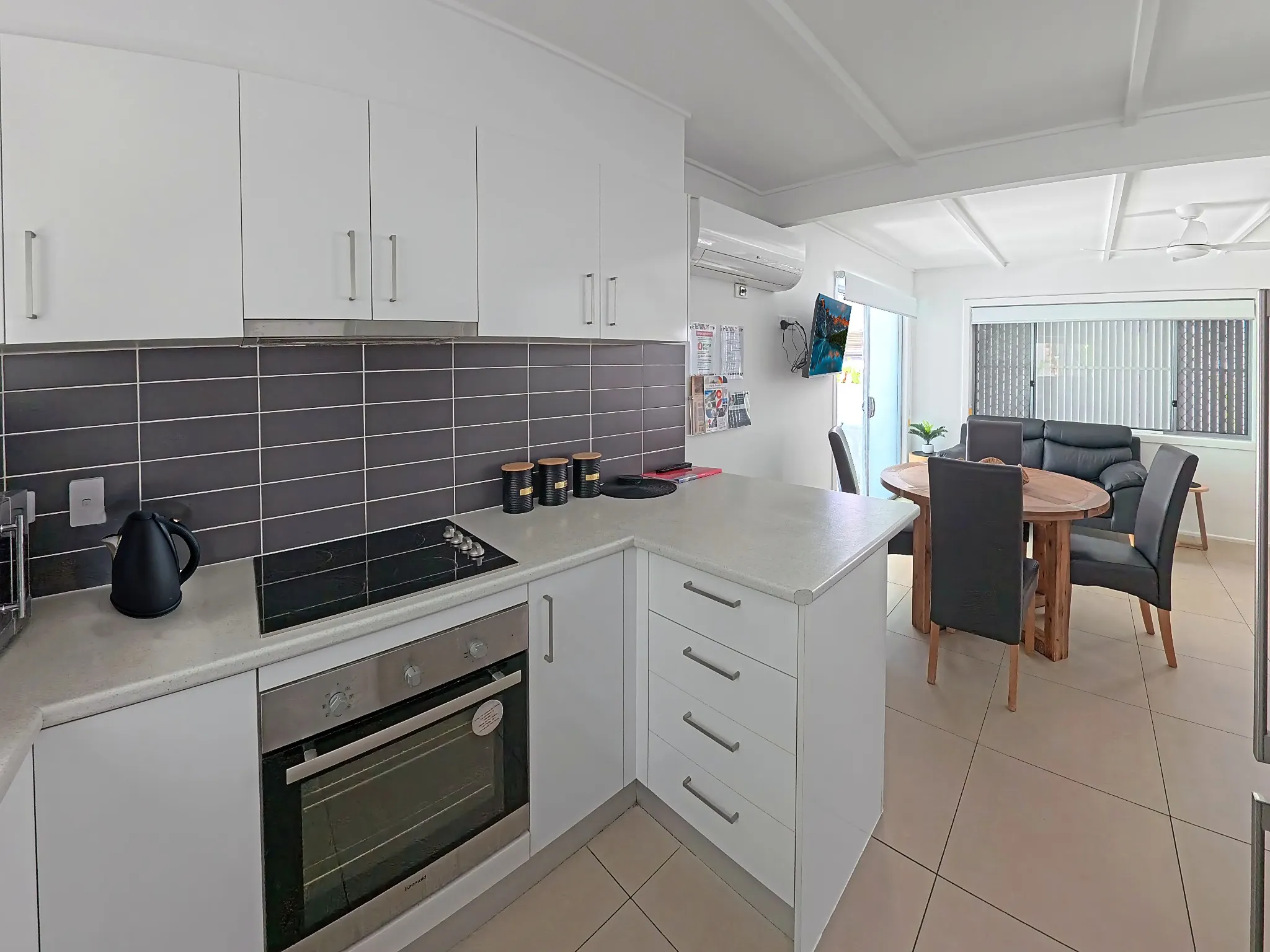 Mermaid Beach Unit 2 kitchen